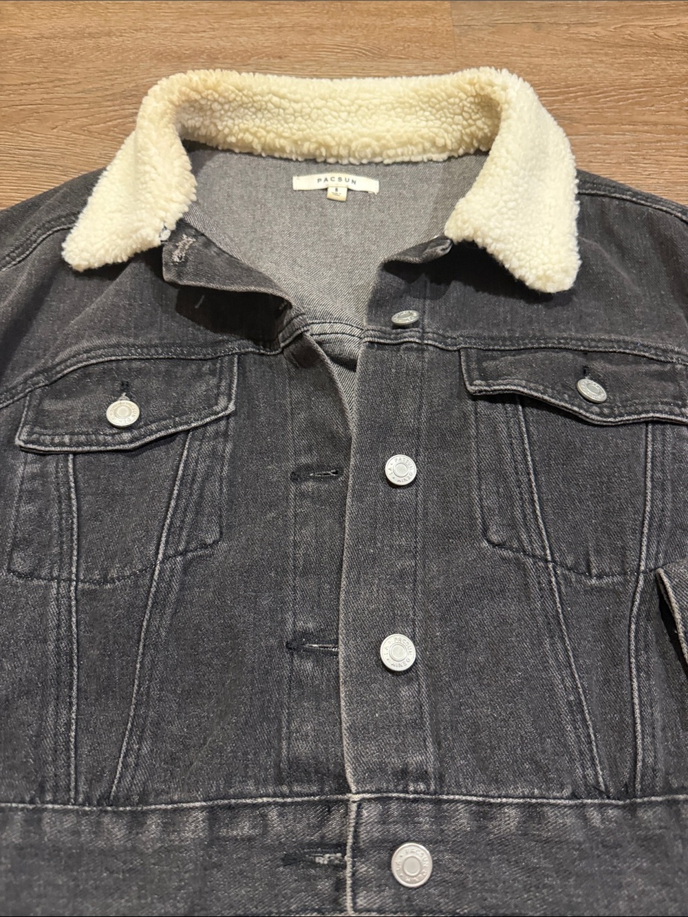 Pacsun Sherpa Collar Cropped Trucker Jacket Washed Black Denim - Picture 4 of 8